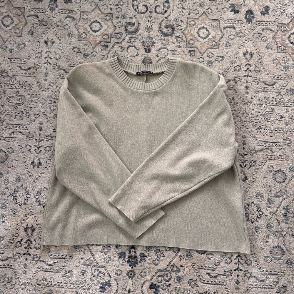 Men's Classic Sweater in Light Gray